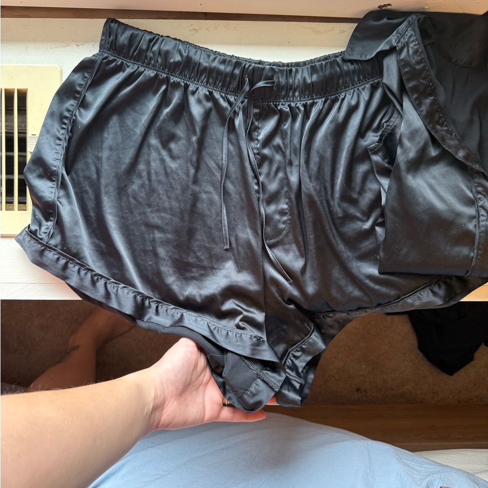 Parade Black Women's Sleep Set